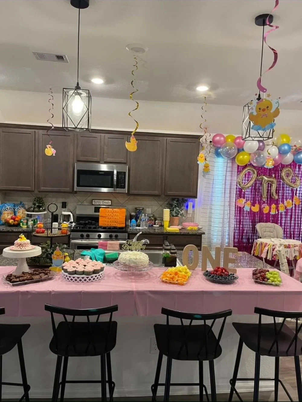Pink and Yellow Duckling Party decor